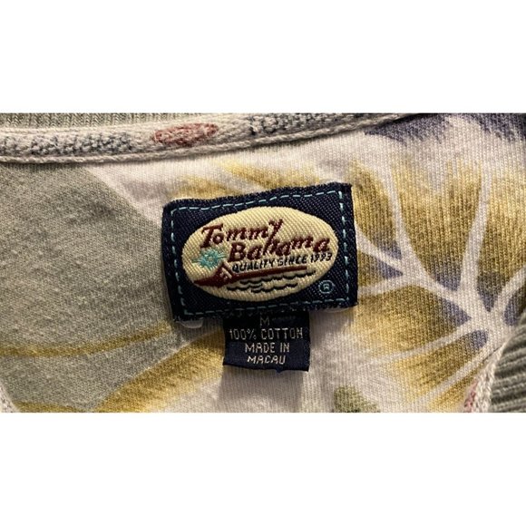 Vintage Tommy‎ Bahama Polo Medium, Gray with Floral pattern and Yellow trim - Picture 4 of 5